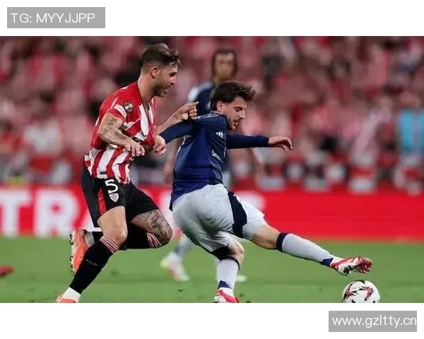 欧联赛场激战连连 全场精彩瞬间一网打尽 欧联赛场激战连连 全场精彩瞬间一网打尽